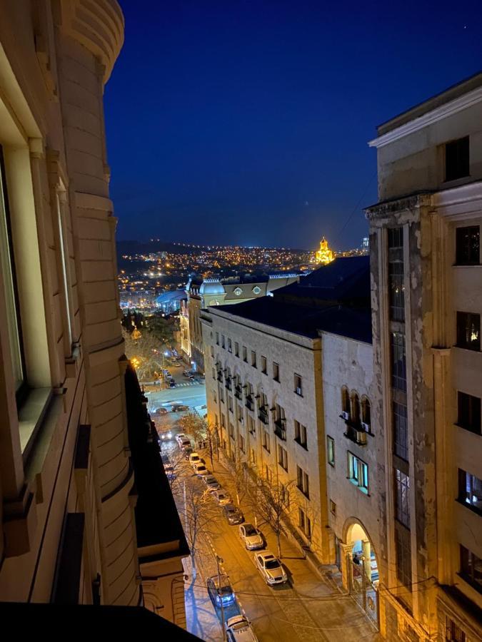 Parliament On Rustaveli Studio Tbilisi Eksteriør bilde