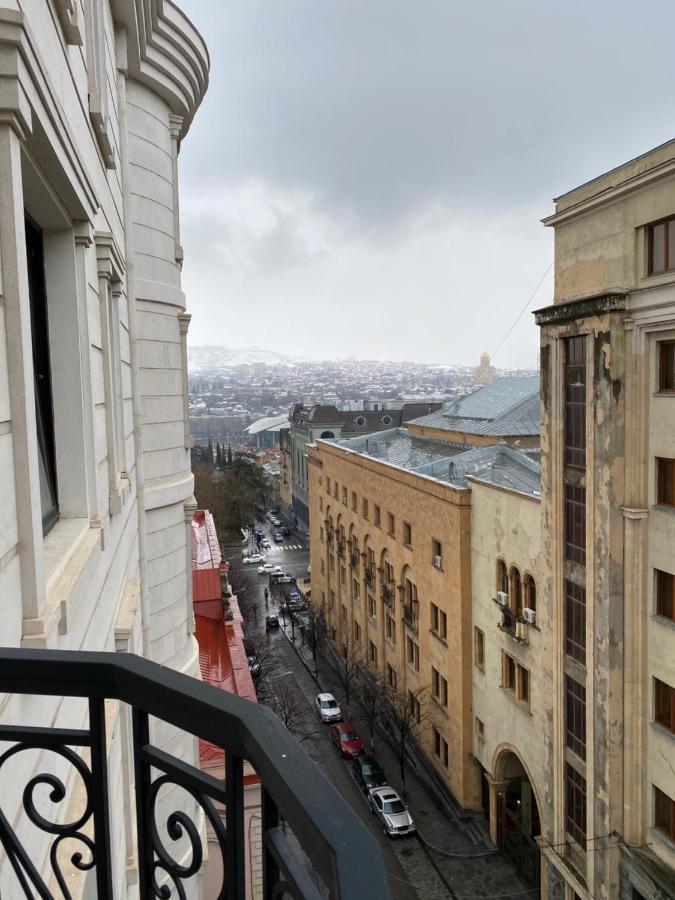 Parliament On Rustaveli Studio Tbilisi Eksteriør bilde